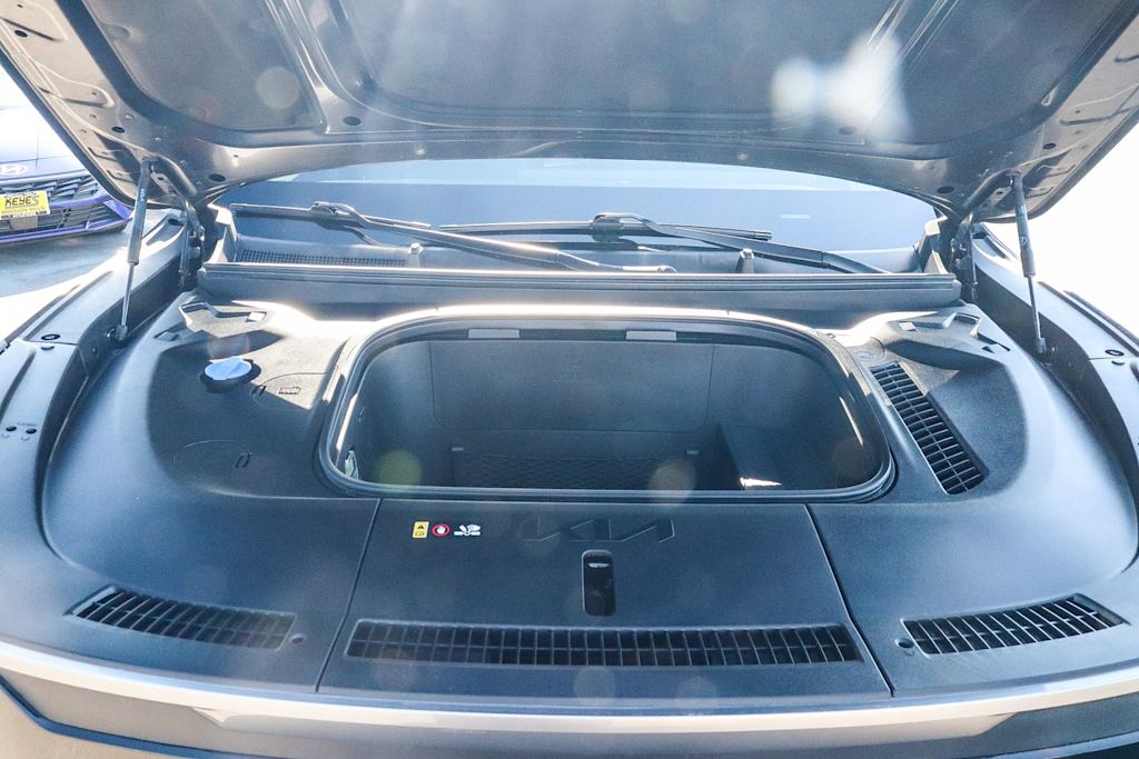 Thumbnail: 2024 Kia EV9 - 7