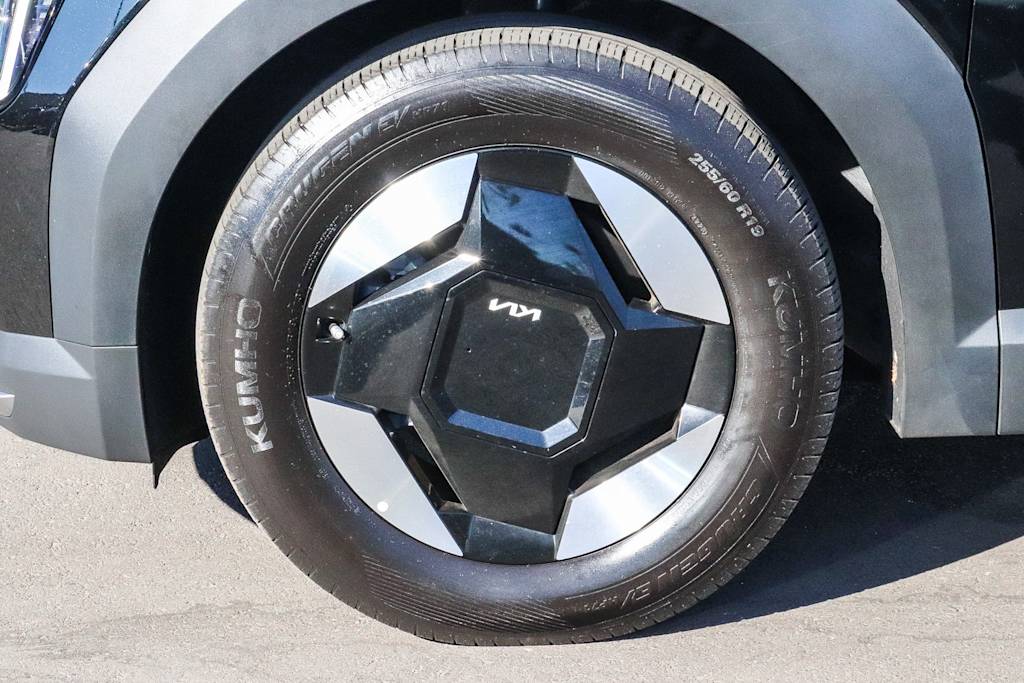 Thumbnail: 2024 Kia EV9 - 6