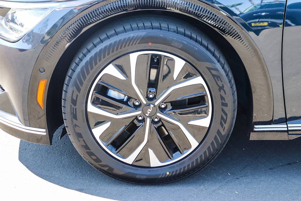Thumbnail: 2023 Kia EV6 - 6