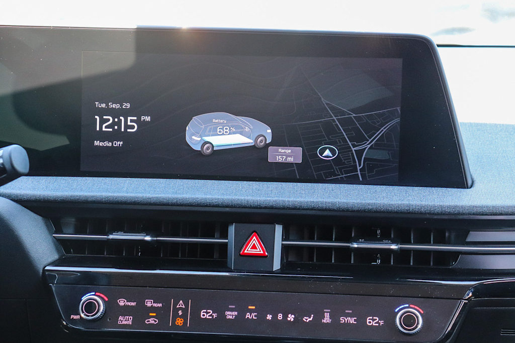 Thumbnail: 2023 Kia EV6 - 13
