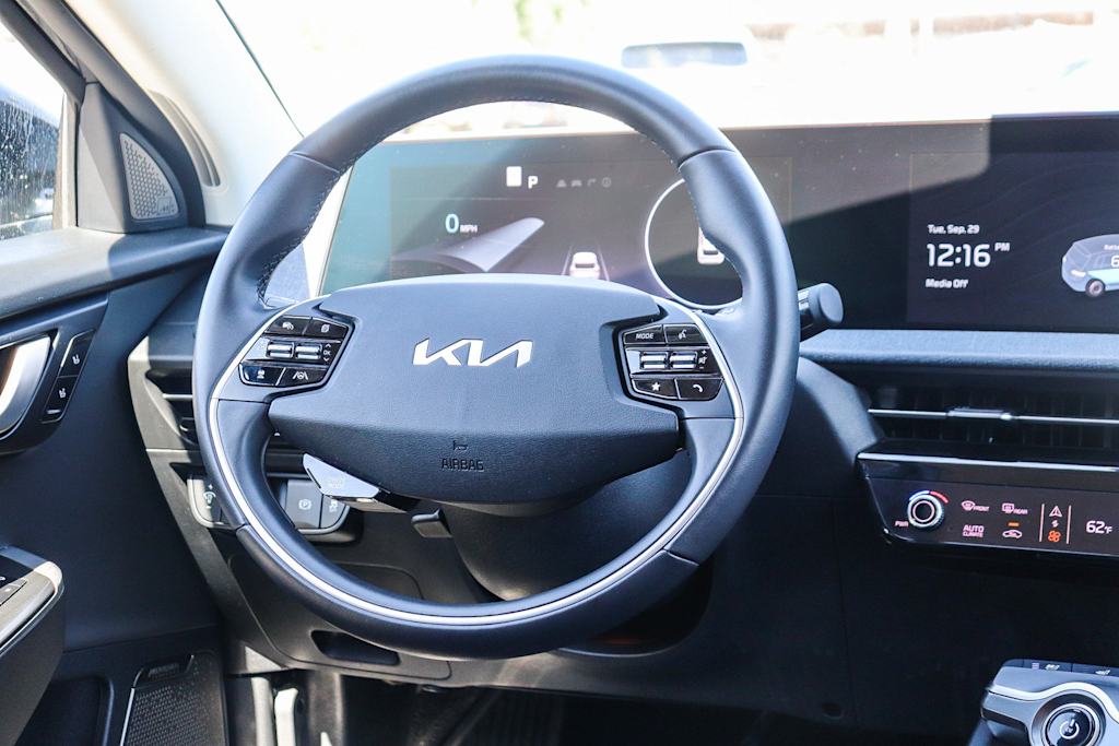 Thumbnail: 2023 Kia EV6 - 12