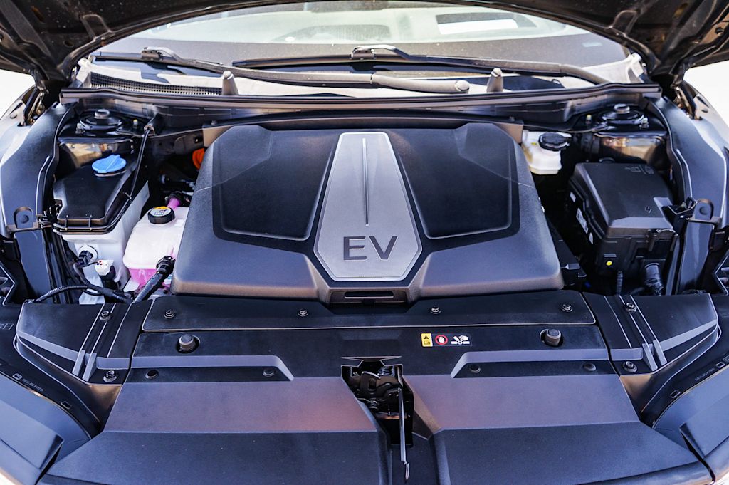 Thumbnail: 2023 Kia EV6 - 7