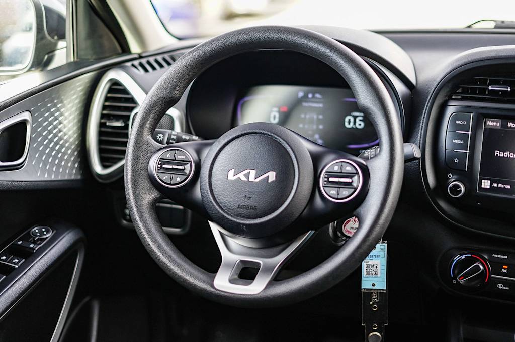 Thumbnail: 2023 Kia Soul - 8