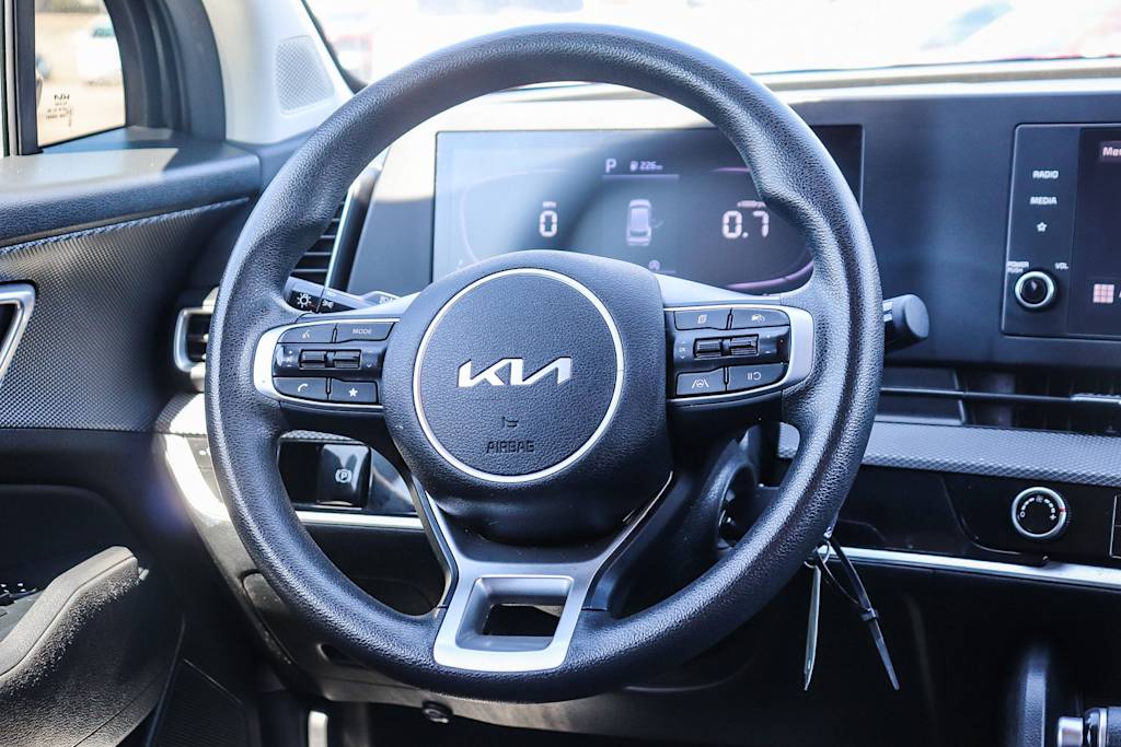 Thumbnail: 2023 Kia Sportage - 9