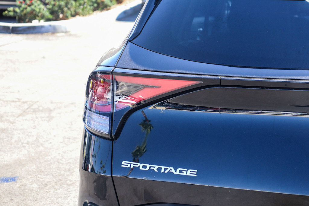 Thumbnail: 2023 Kia Sportage - 6