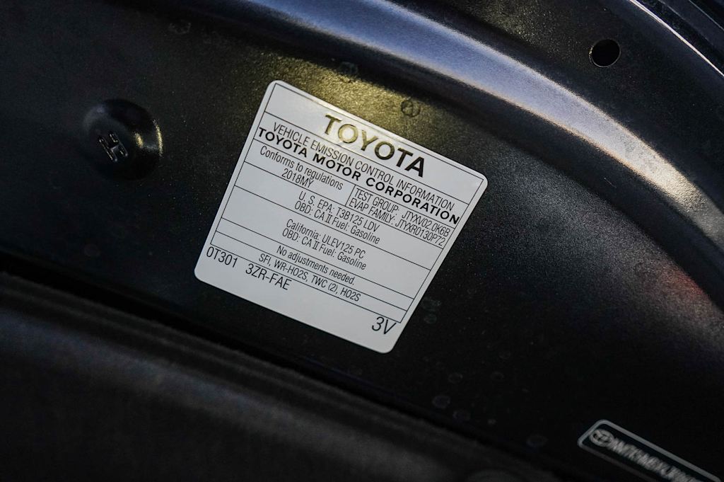 Thumbnail: 2018 Toyota C-HR - 28