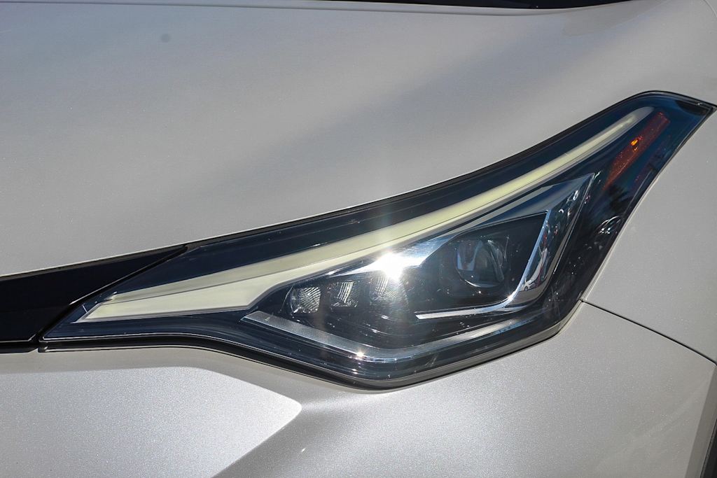 2022 Toyota C-HR Limited 20