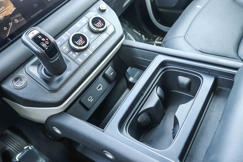 Thumbnail: 2024 Land Rover Defender - 11