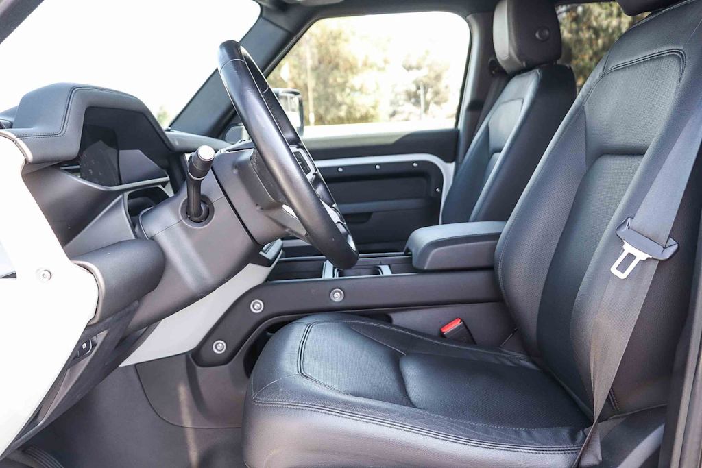 Thumbnail: 2024 Land Rover Defender - 9