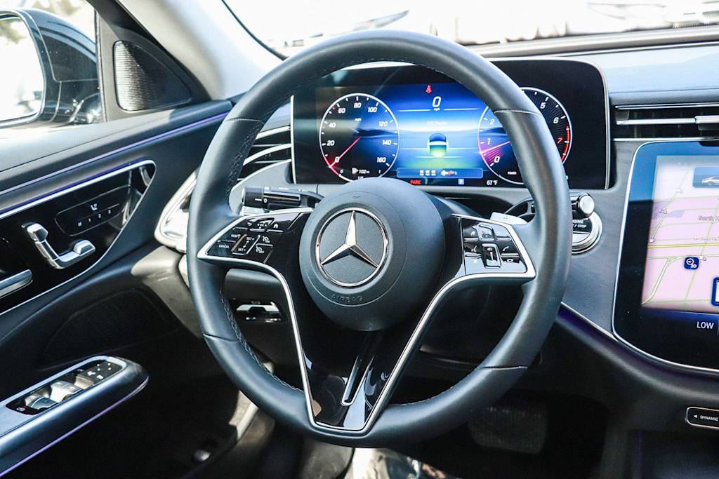 Thumbnail: 2025 Mercedes-Benz E-Class - 12