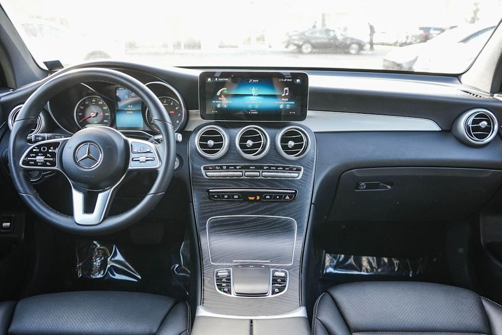 2021 Mercedes-Benz GLC 300 2