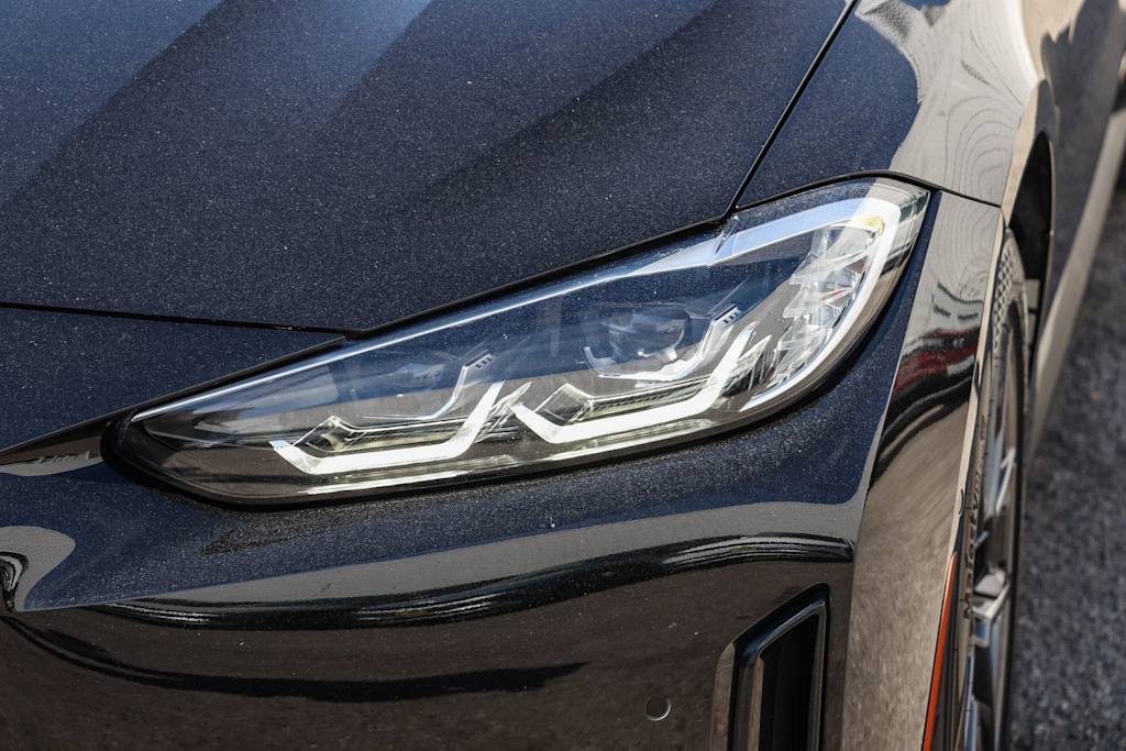 Thumbnail: 2023 BMW i4 - 18
