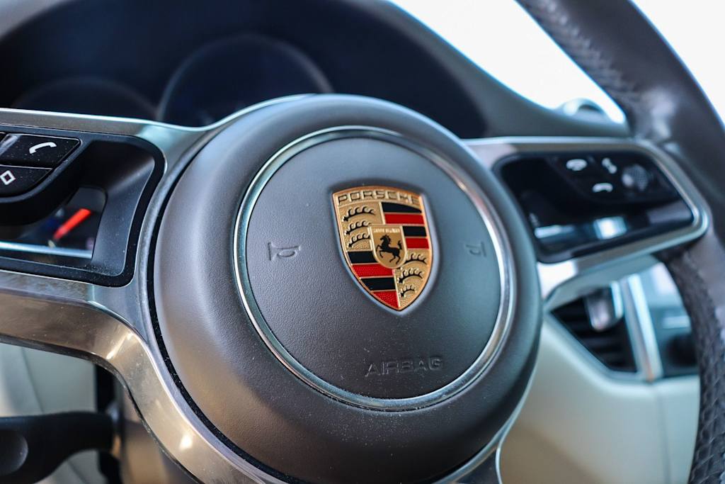 Thumbnail: 2018 Porsche Macan - 32