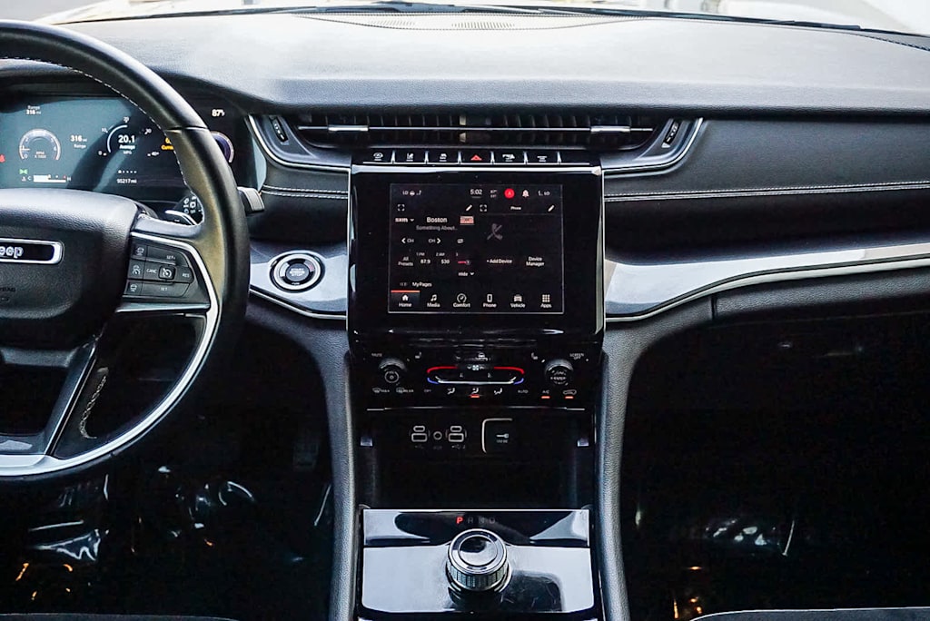 Thumbnail: 2022 Jeep Grand Cherokee L - 8