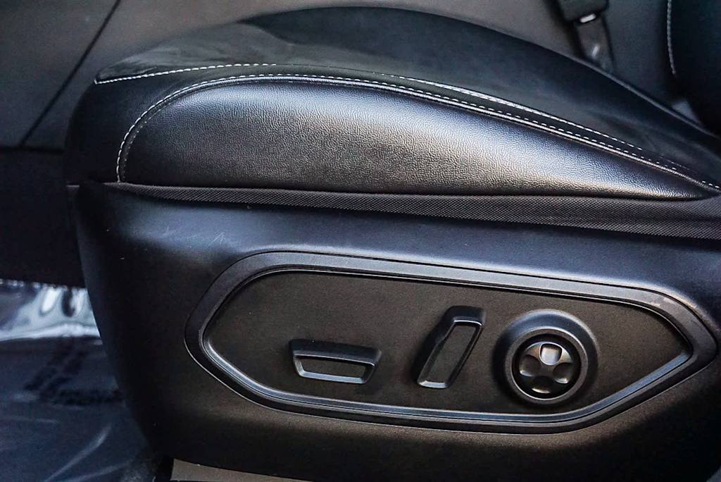 Thumbnail: 2022 Jeep Grand Cherokee L - 25