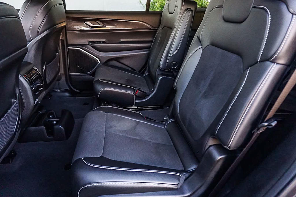 Thumbnail: 2022 Jeep Grand Cherokee L - 11