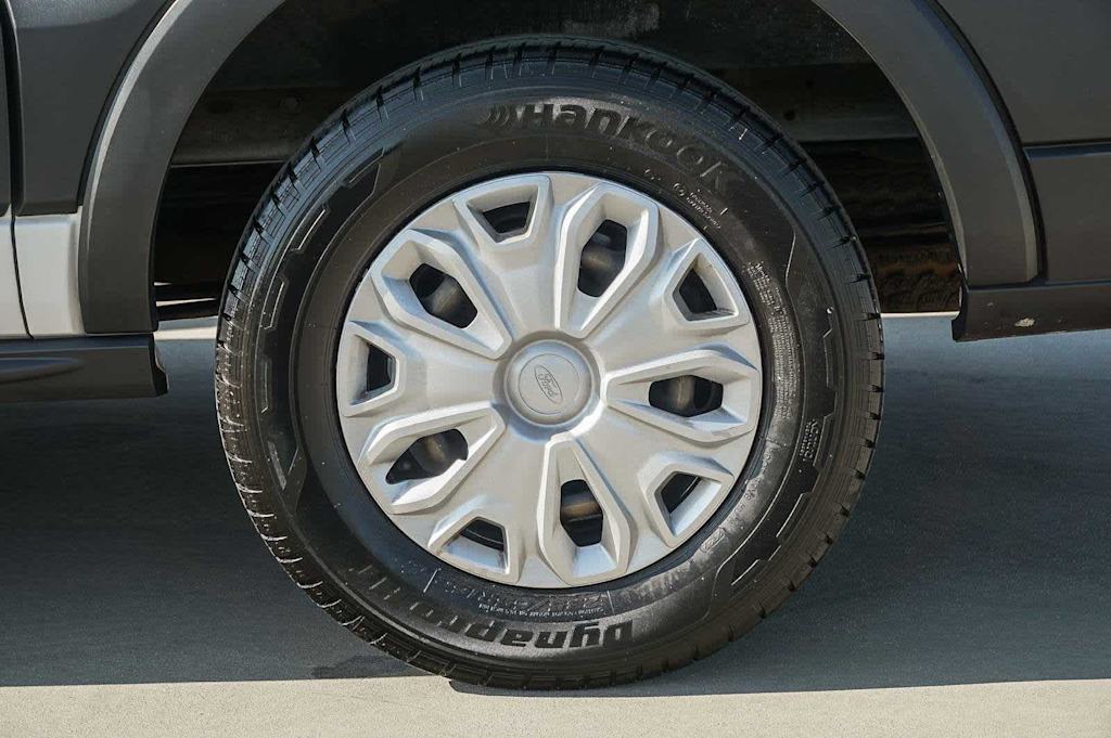 Thumbnail: 2018 Ford Transit Series - 7