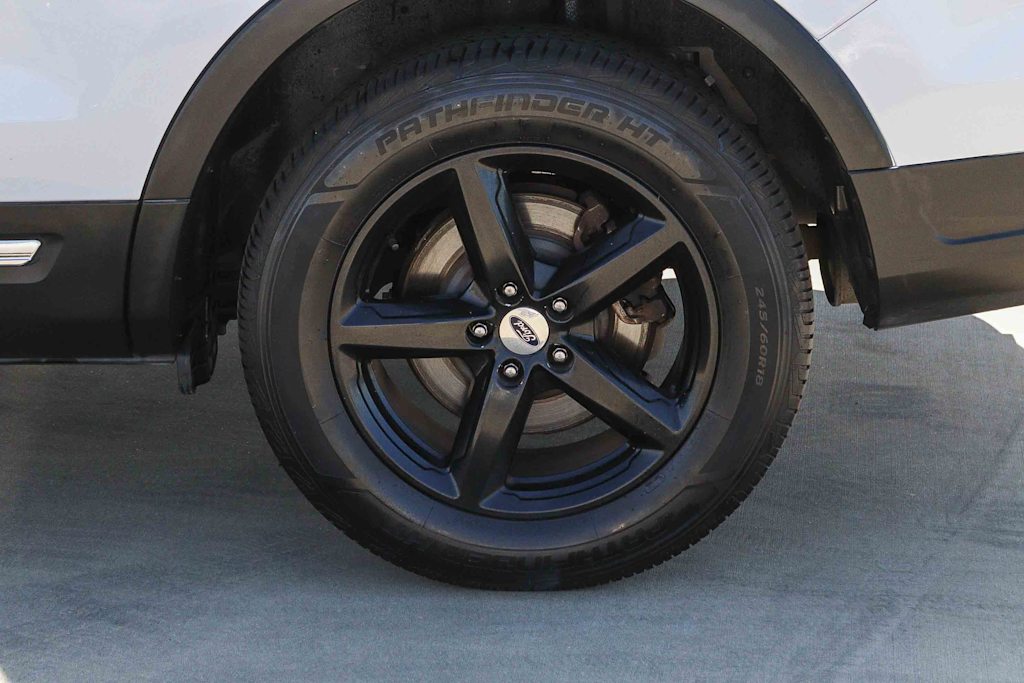 Thumbnail: 2018 Ford Explorer - 23