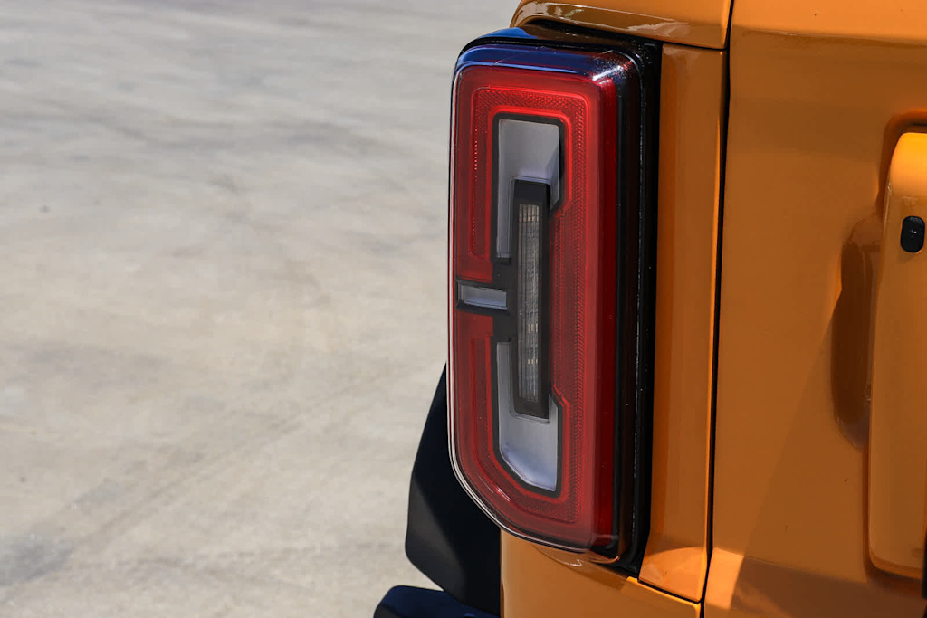 Thumbnail: 2021 Ford Bronco - 23