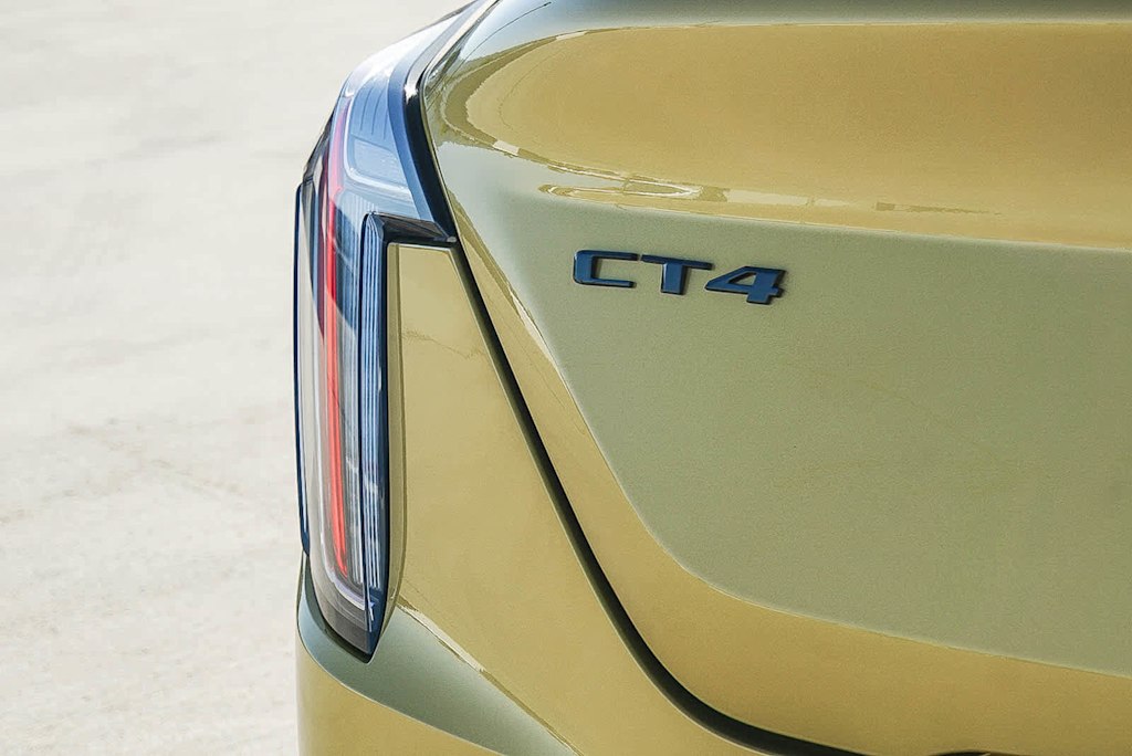 2025 Cadillac CT4 V-Series - Photo 6