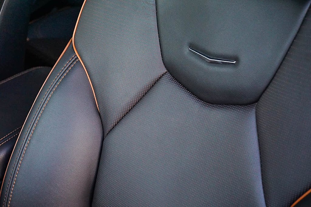 2025 Cadillac CT4 V-Series - Photo 34
