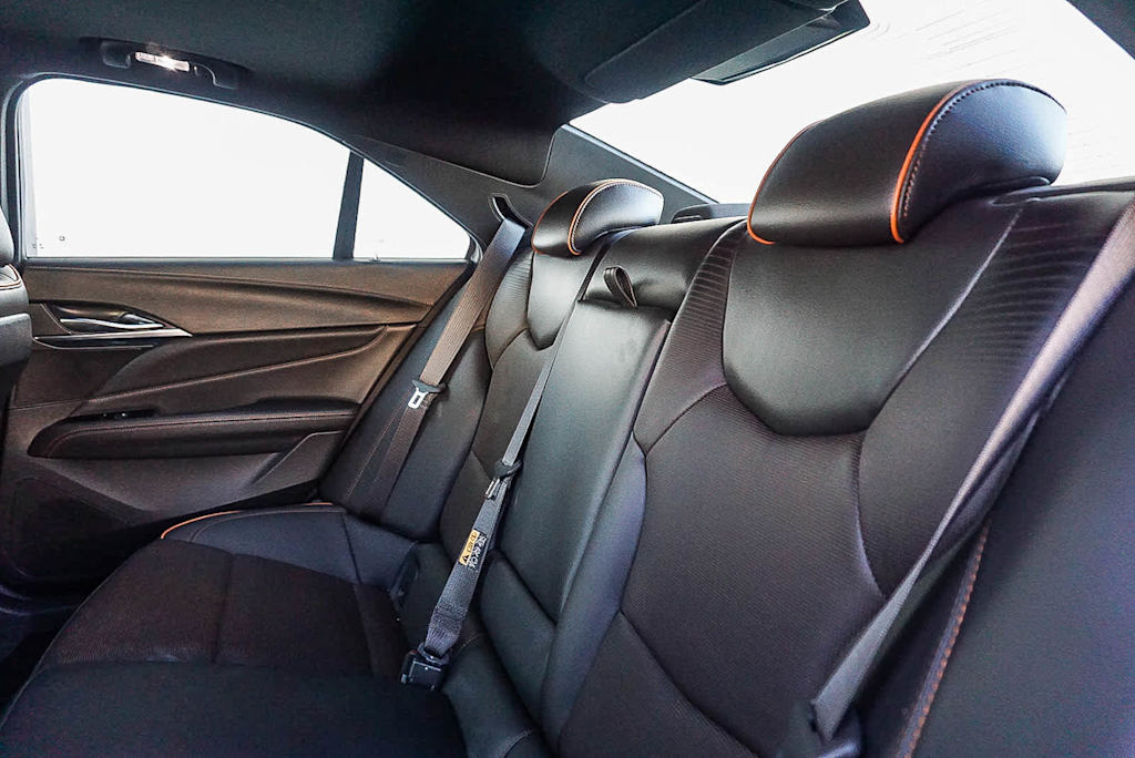 2025 Cadillac CT4 V-Series - Photo 12