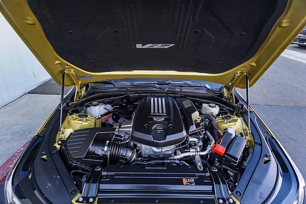 2025 Cadillac CT4 V-Series - Photo 8