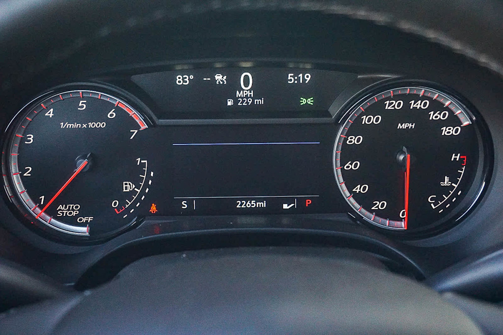 2025 Cadillac CT4 V-Series - Photo 32