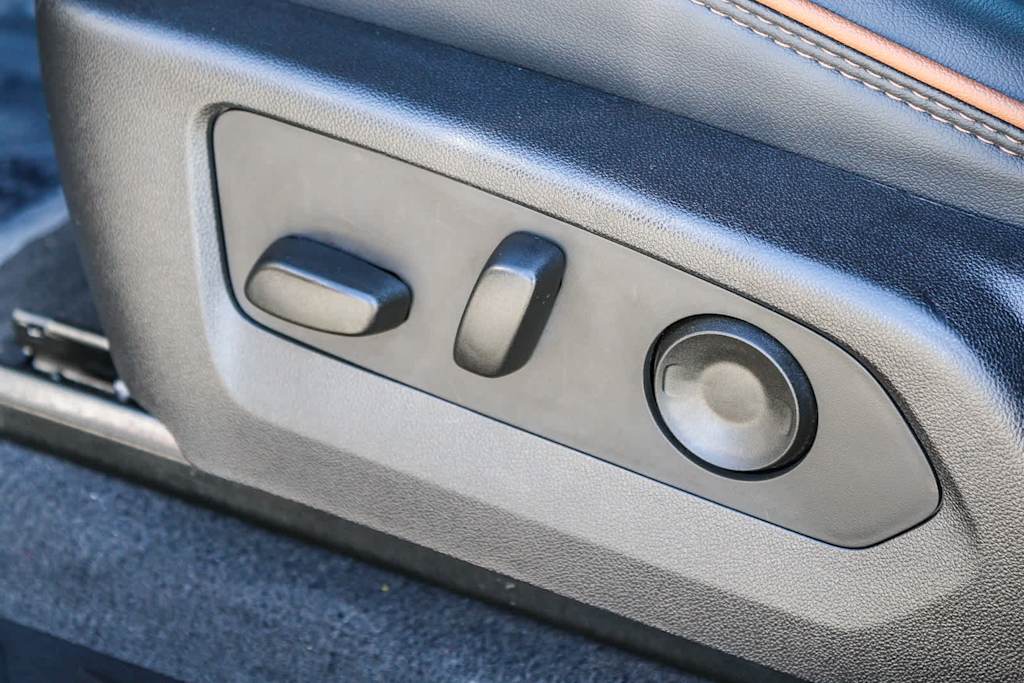 Thumbnail: 2026 GMC Canyon - 27