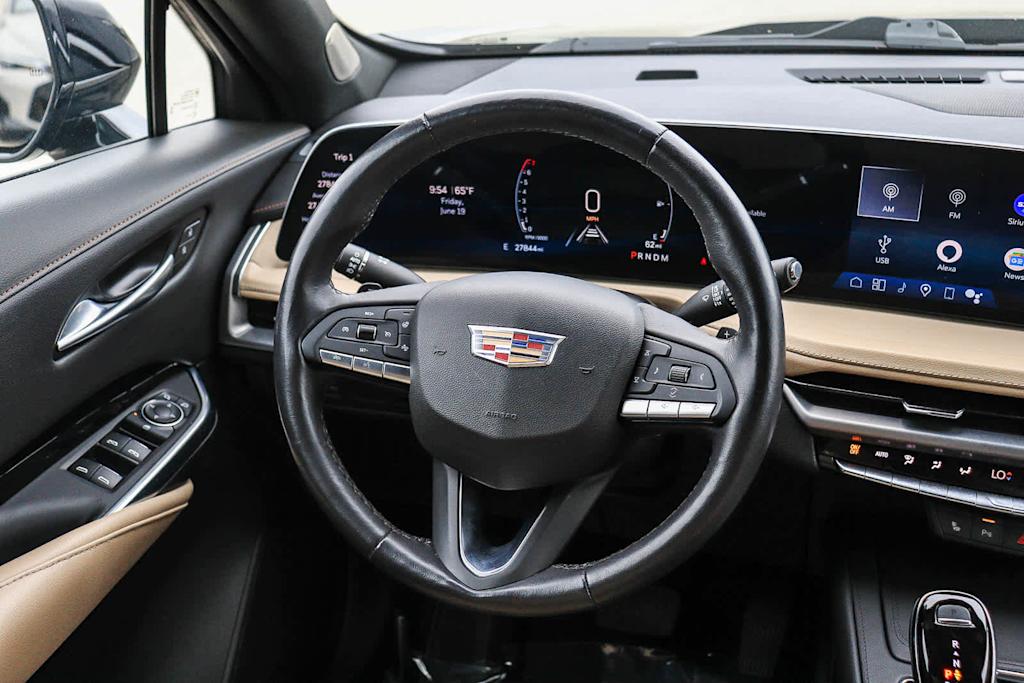 Thumbnail: 2024 Cadillac XT4 - 8