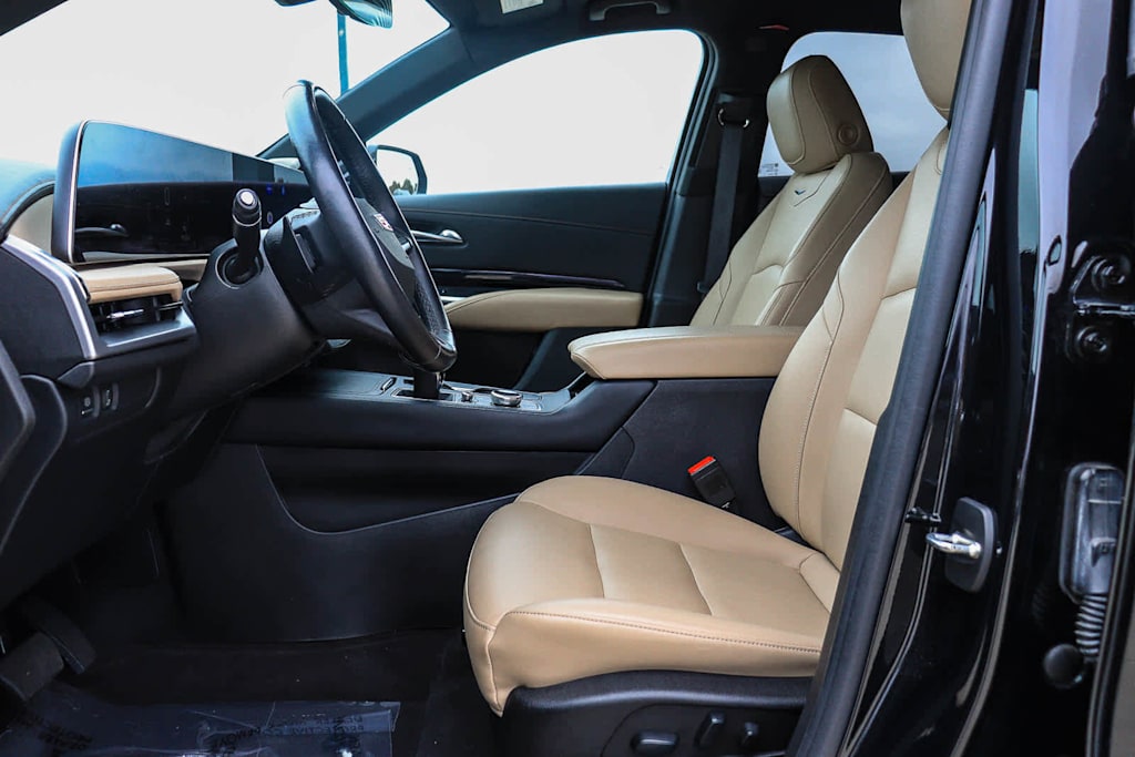 Thumbnail: 2024 Cadillac XT4 - 10