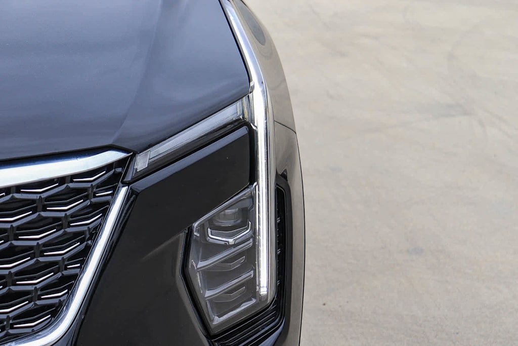 Thumbnail: 2024 Cadillac XT4 - 18