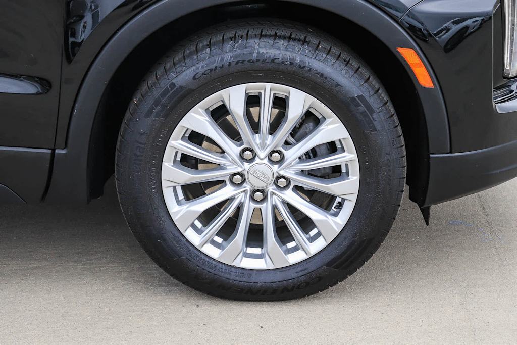 Thumbnail: 2024 Cadillac XT4 - 6