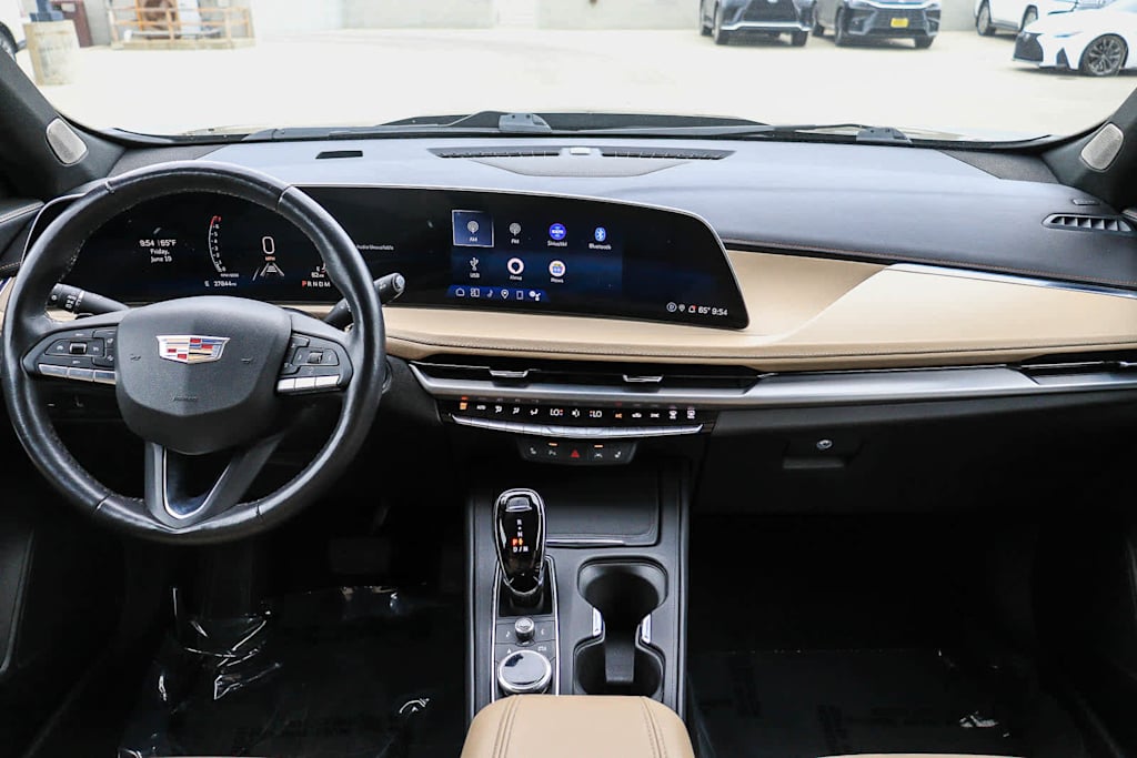 Thumbnail: 2024 Cadillac XT4 - 2