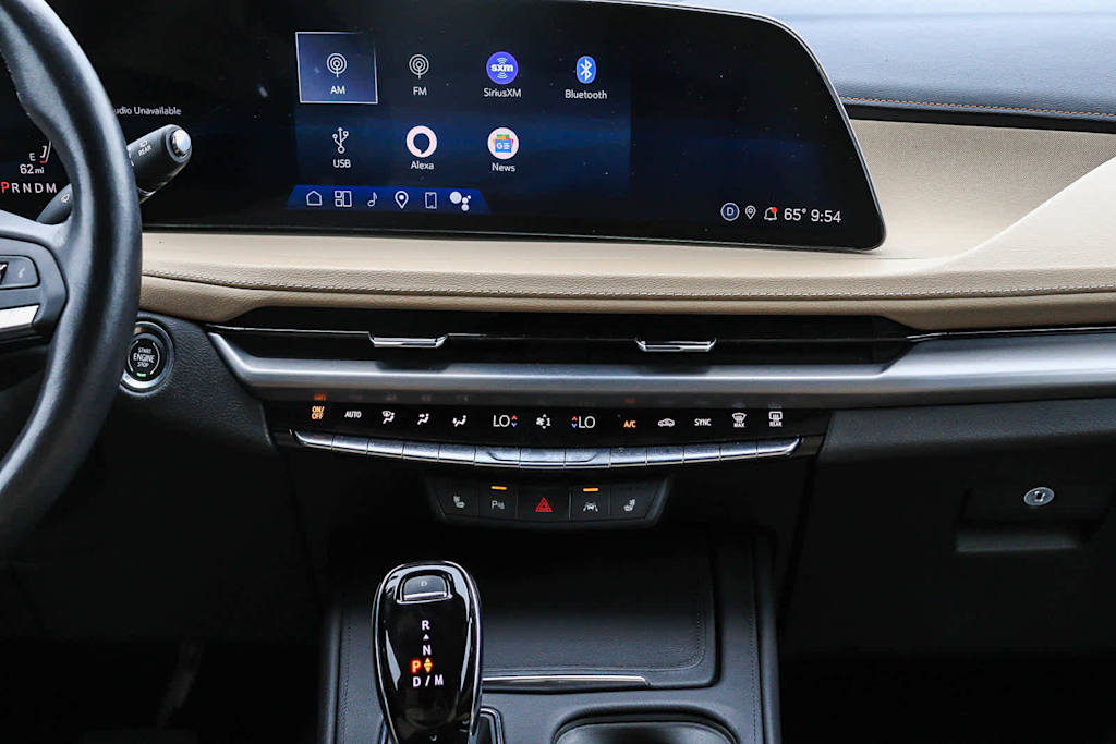 Thumbnail: 2024 Cadillac XT4 - 11