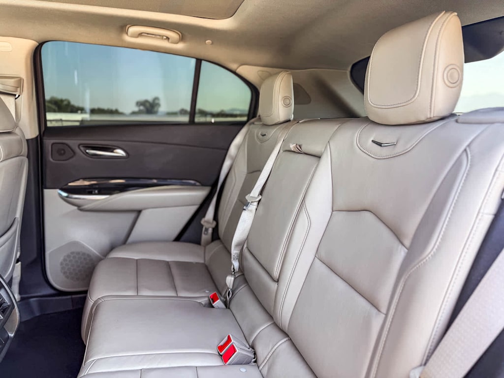 Thumbnail: 2020 Cadillac XT4 - 12