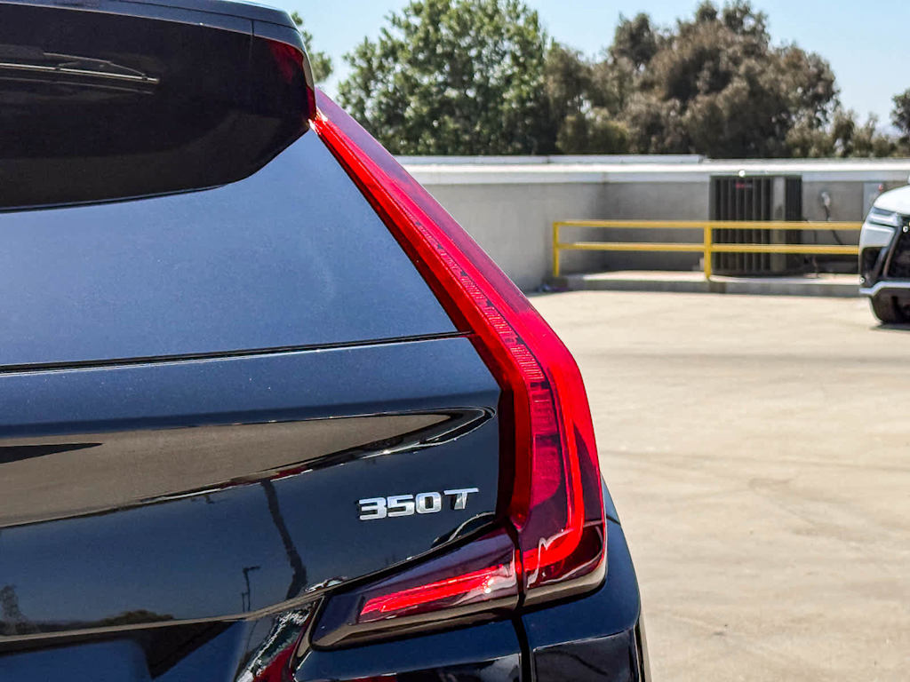 Thumbnail: 2020 Cadillac XT4 - 25