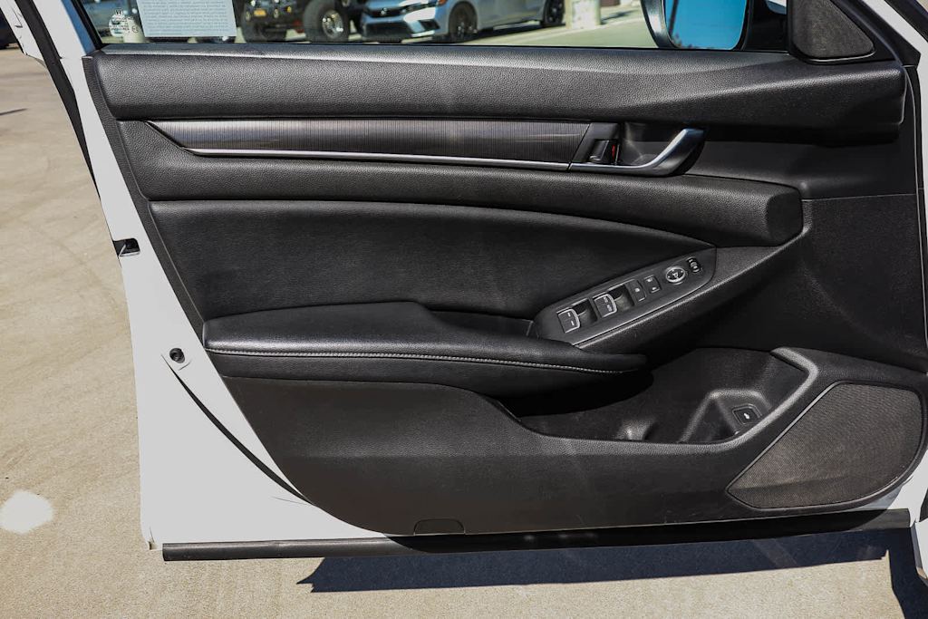Thumbnail: 2018 Honda Accord - 28