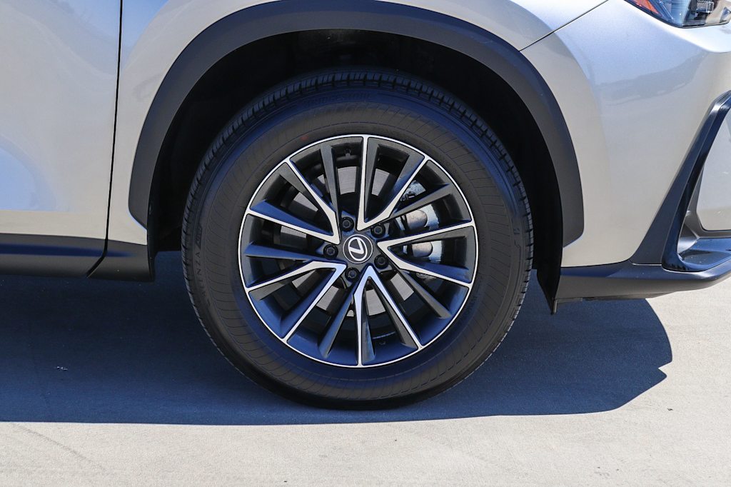 Thumbnail: 2024 Lexus ES - 6
