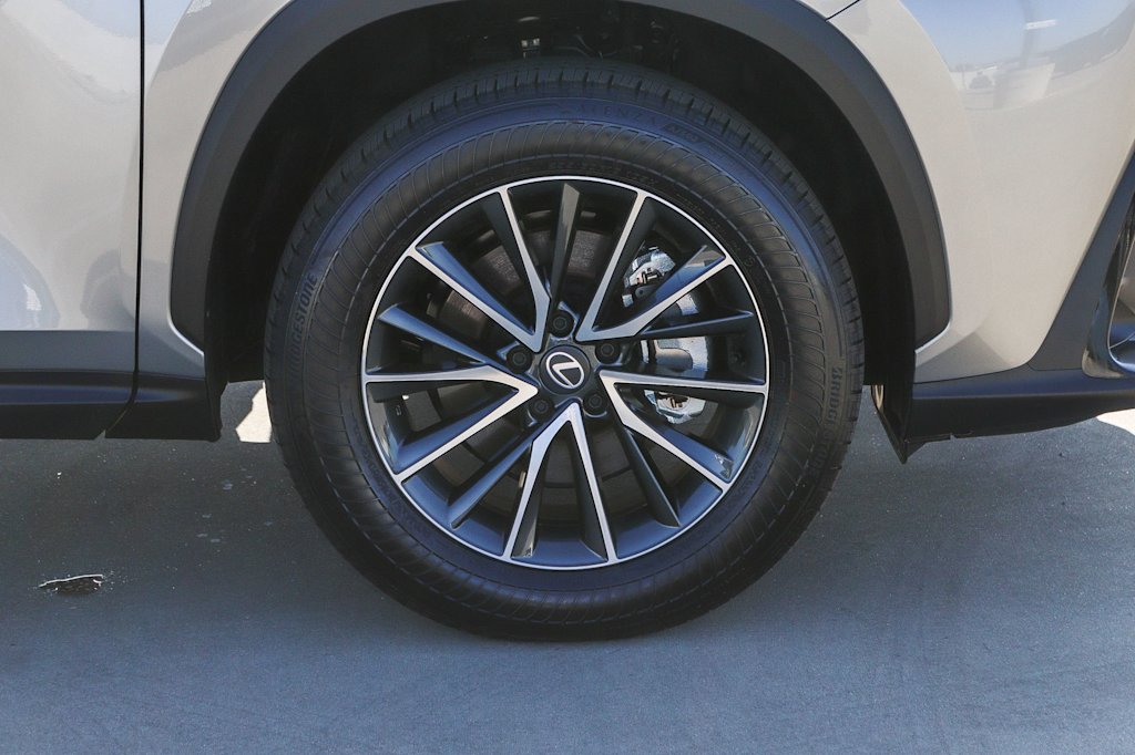 Thumbnail: 2026 Lexus ES - 6