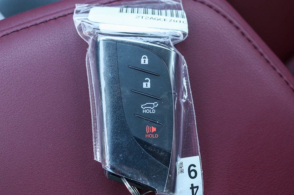 Thumbnail: 2026 Lexus ES - 15
