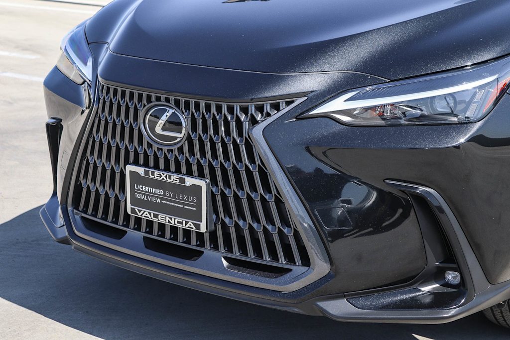 Thumbnail: 2024 Lexus ES - 21