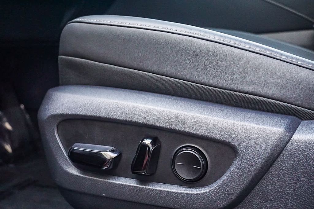 Thumbnail: 2024 Lexus RX - 24