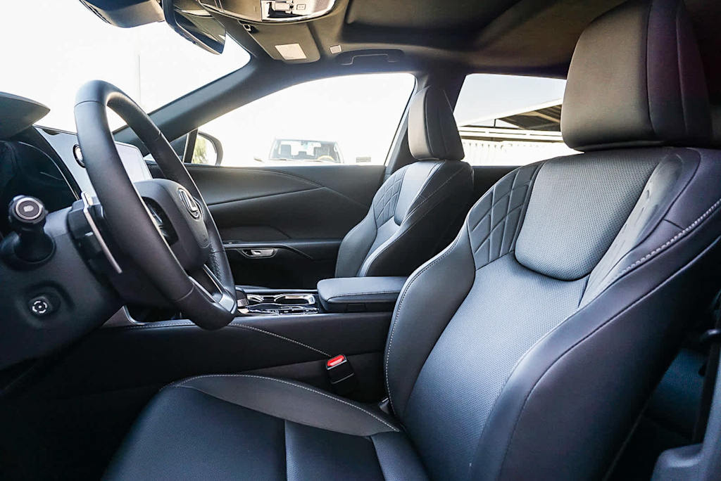 Thumbnail: 2024 Lexus RX - 10