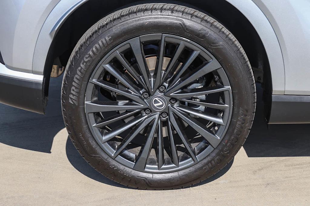 Thumbnail: 2025 Lexus RX - 22