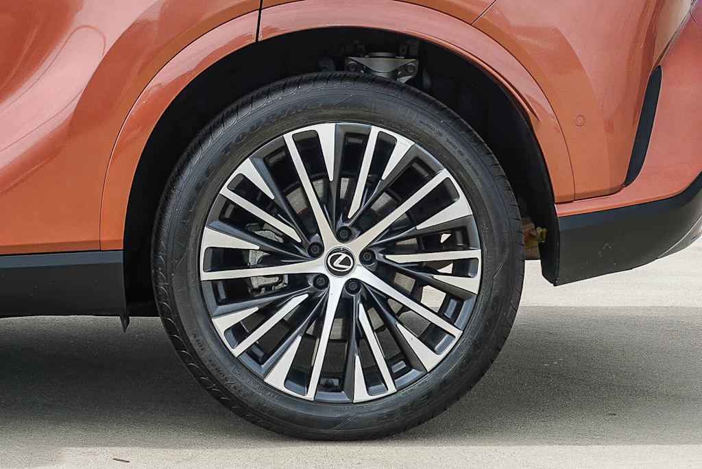 Thumbnail: 2024 Lexus RX - 22