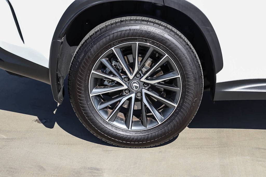 Thumbnail: 2025 Lexus ES - 21