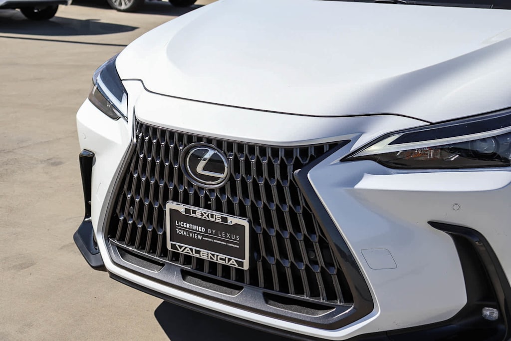 Thumbnail: 2025 Lexus ES - 20