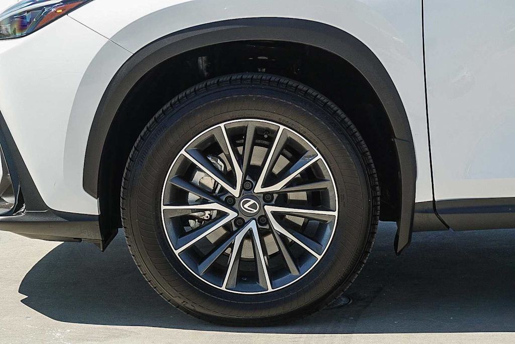 Thumbnail: 2026 Lexus ES - 6