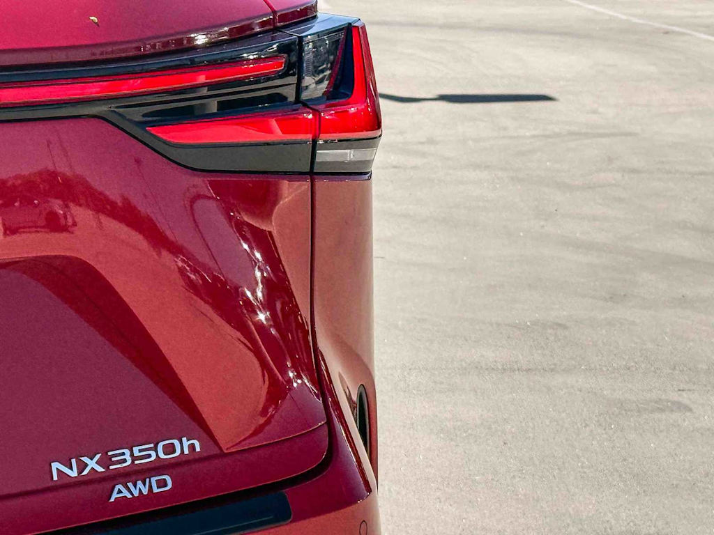 Thumbnail: 2025 Lexus ES - 23